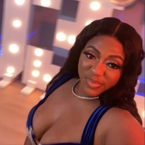 Meet your Posher, Randi - Picture 2 of 2